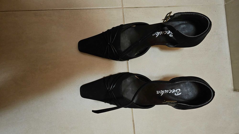 Дамски обувки по 10 лв