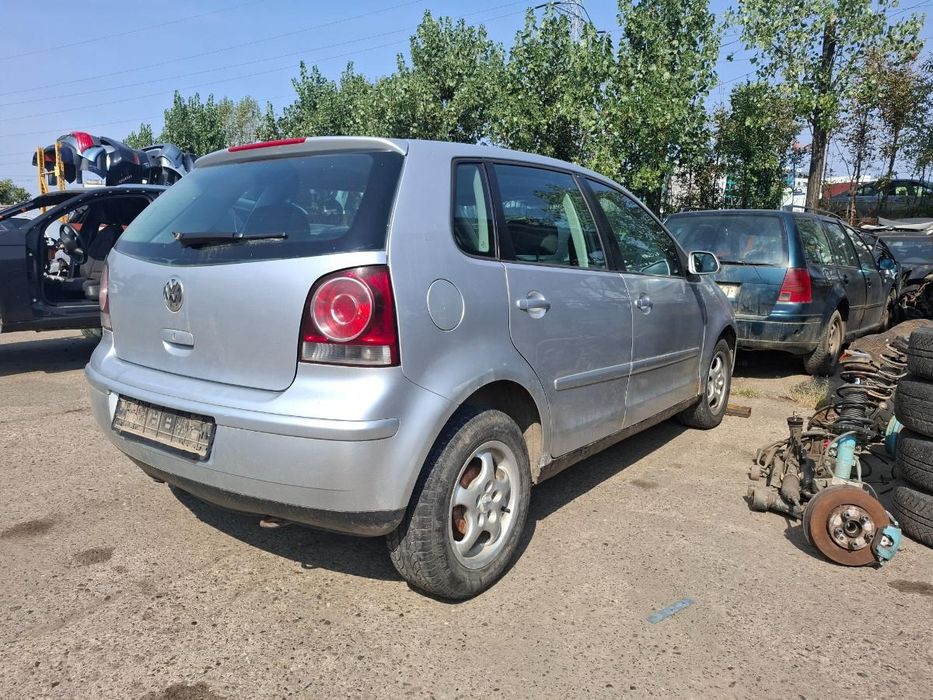 Dezmembrez Volkswagen Polo 9N_ 2005 1.2 12V Bme 47Kw|64Hp
