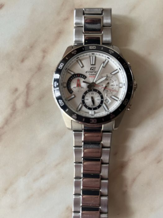 Продавам Casio EDIFICE