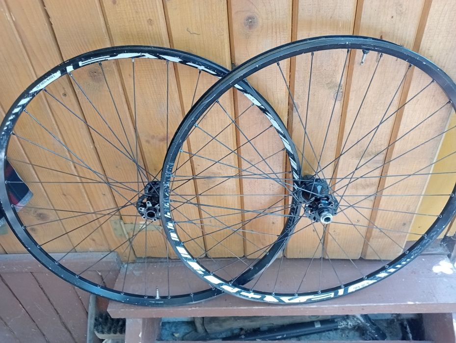 Set roți  29 Specialized thrue axle rulment  Set roti 28 Cannondale frana disc Roată față 28 dinam Roata Mavic rulmenti