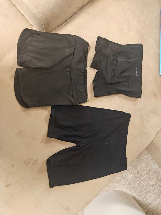 Подарява детски дрешки за момиче 9-12г