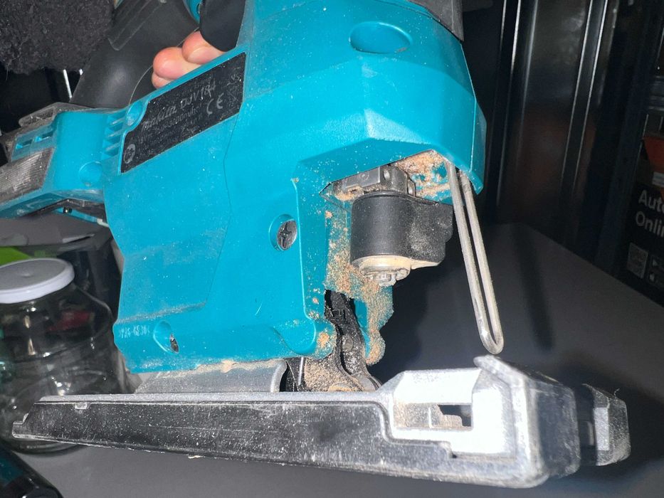 Makita DJV184 — акумулаторен прободен трион