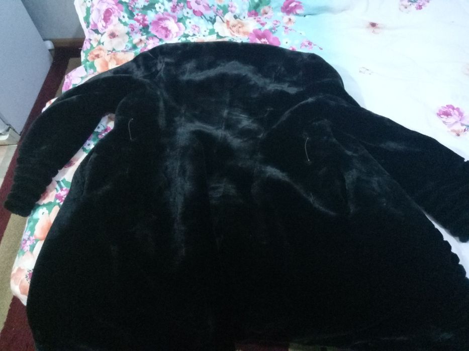 Шуба мутон продам