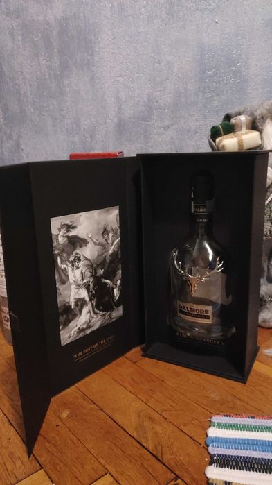 Бутилки от уиски в оригиналните им кутии