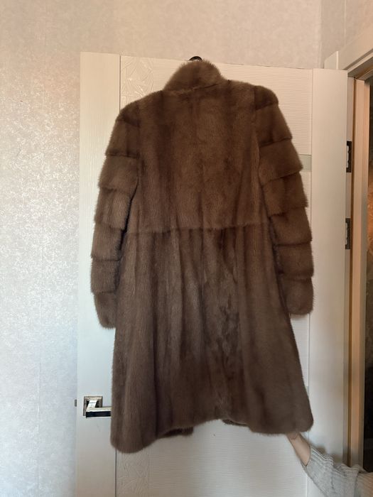 Продам норковую шубу