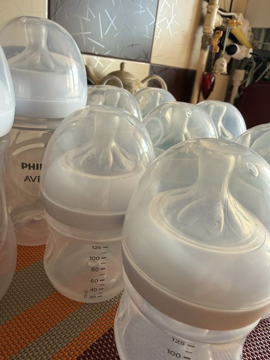 Vand 10 Biberoane Philips Avent