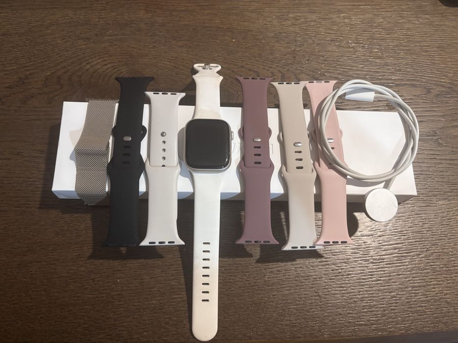 Aplle watch series 7 45mm with GPS