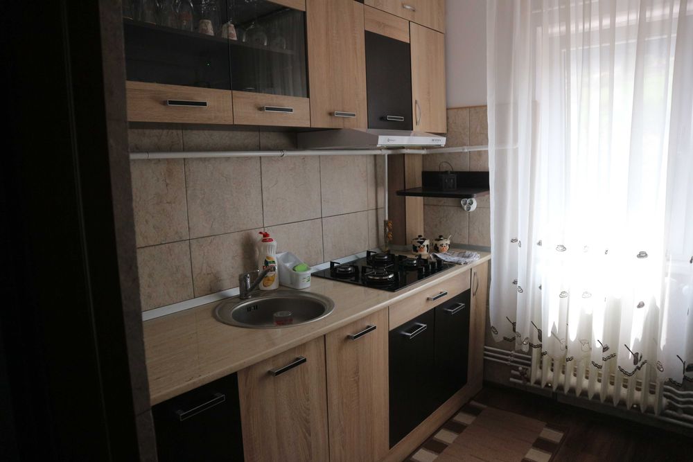 inchiriez apartament 2 camere