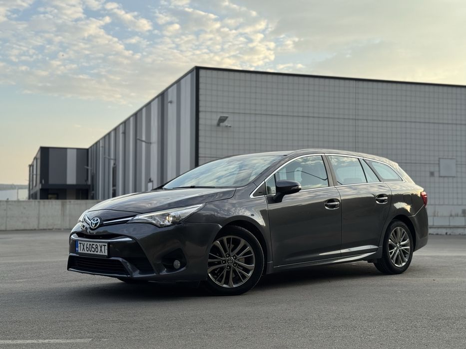 Toyota Avensis 2.0D4D 74хил км 2018