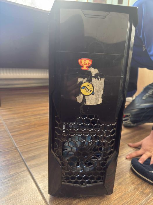 Продавам геймърски компютър