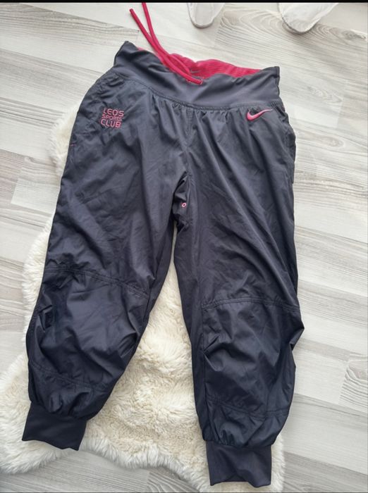 Pantaloni Nike noi cu eticheta