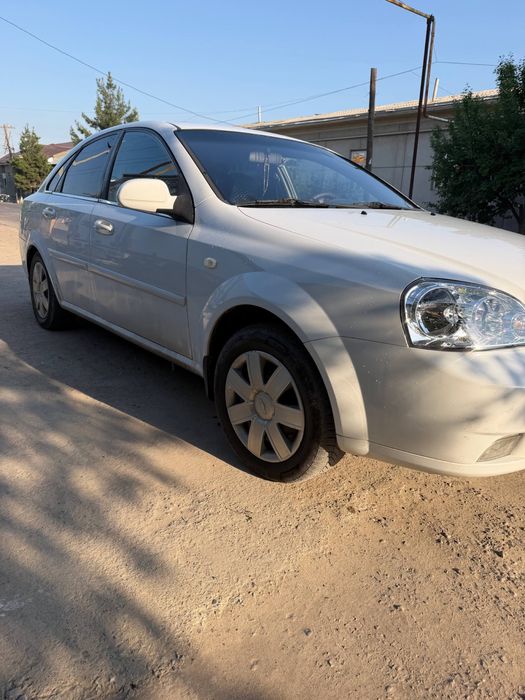 Chevrolet Lacetti / Gentra 2010 — 2