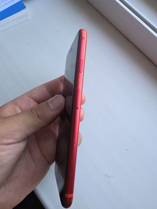 Iphone se срочно сатылады