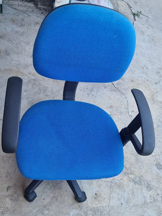 Ученически въртящ се стол