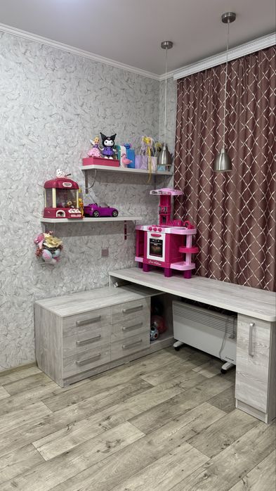 Продается 3 комнатная сталинка