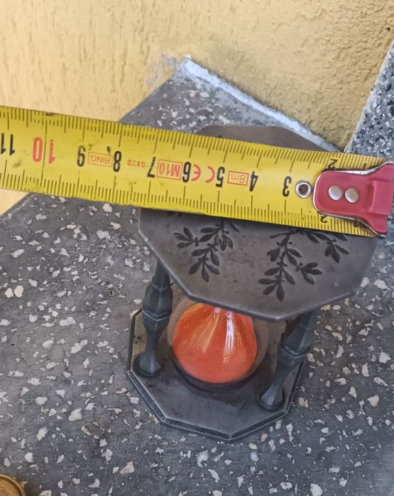 Clepsidra veche în stare foarte bună
