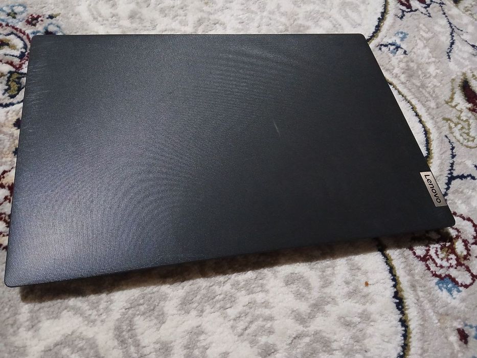 Noutbuk sotiladi yangi