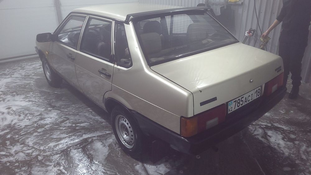 Продам машину 99