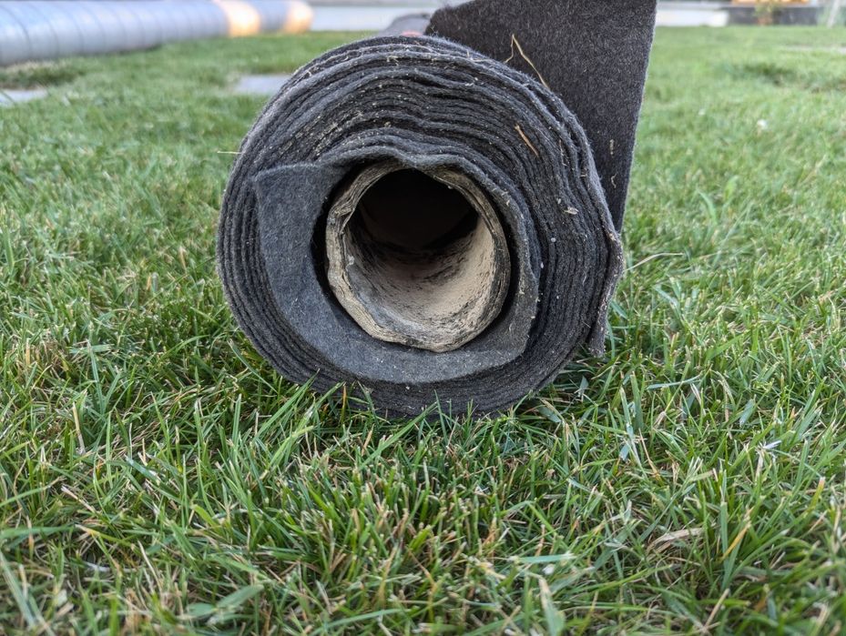 Rola geotextil dens inceputa