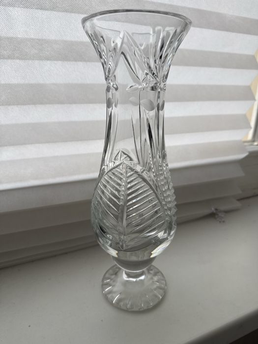 Вазы хрустальные каждая по 5000