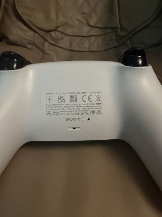 Maneta,joystick .controller Sony Playstation 5 impecabil - ps5- tipla