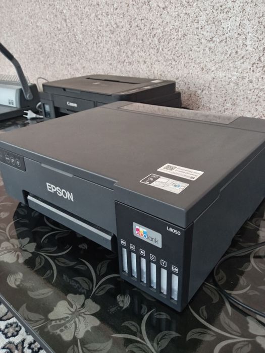 Epson L 8050 sotiladi karobka dokument