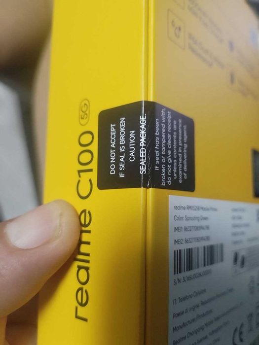 Нов, неотварян Телефон Realme C100