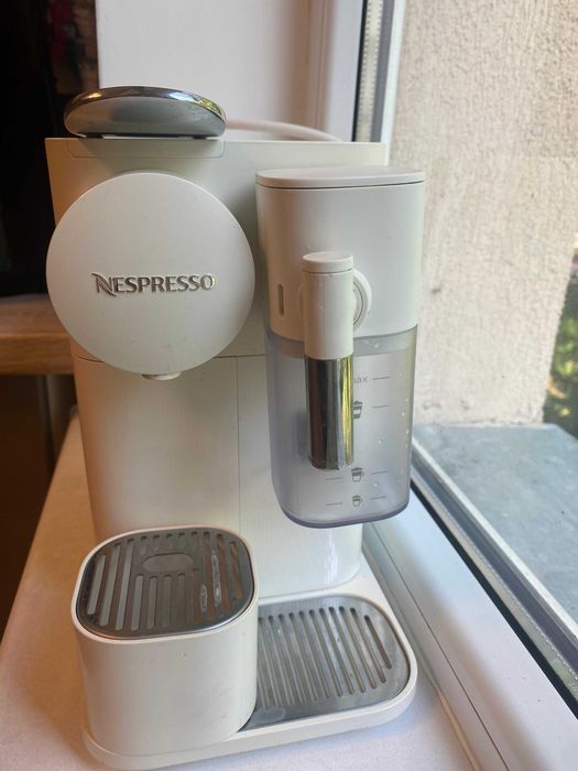 Vand aparat cafea Nespresso