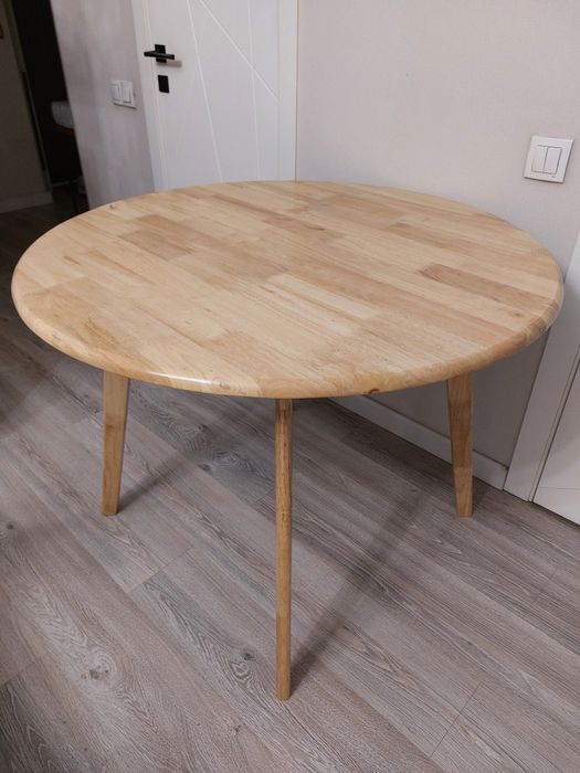 Продам стол кухонный