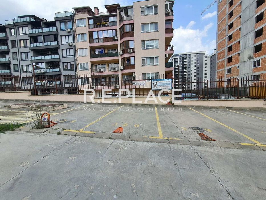 Дава се под наем Гараж / Паркомясто в Варна, Възраждане 1 - 20 кв.м за 76 € - Снимка #1