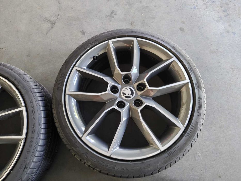 Jante Skoda Octavia RS Anvelope vara Pirelli 225 40 R18