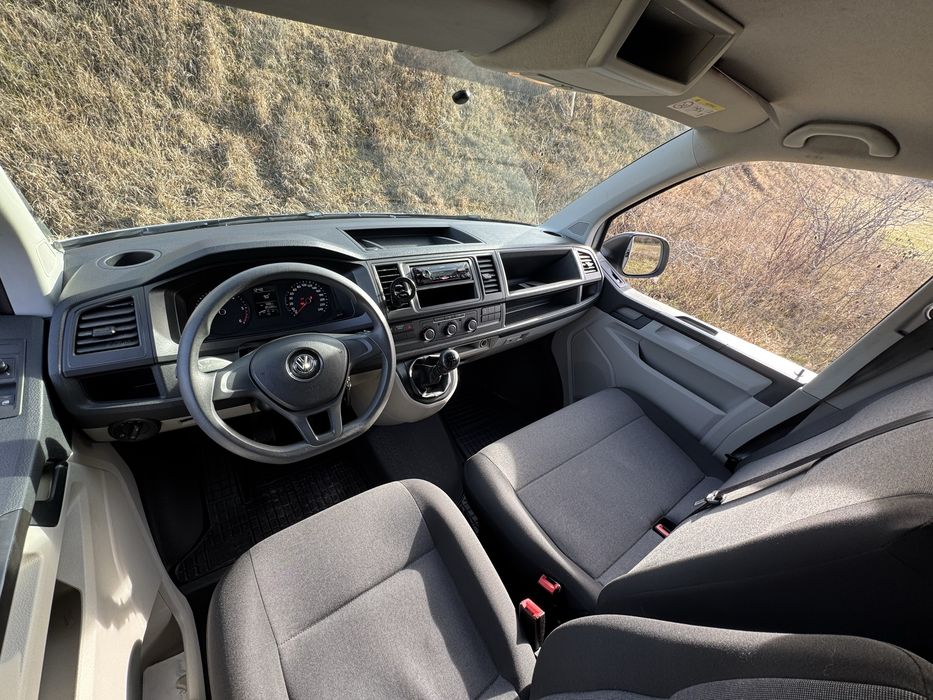 Volkswagen Transporter T6 LWB 2019 | 3 Locuri | Service Volkswagen | Persoana Fizica | Gata de lucru