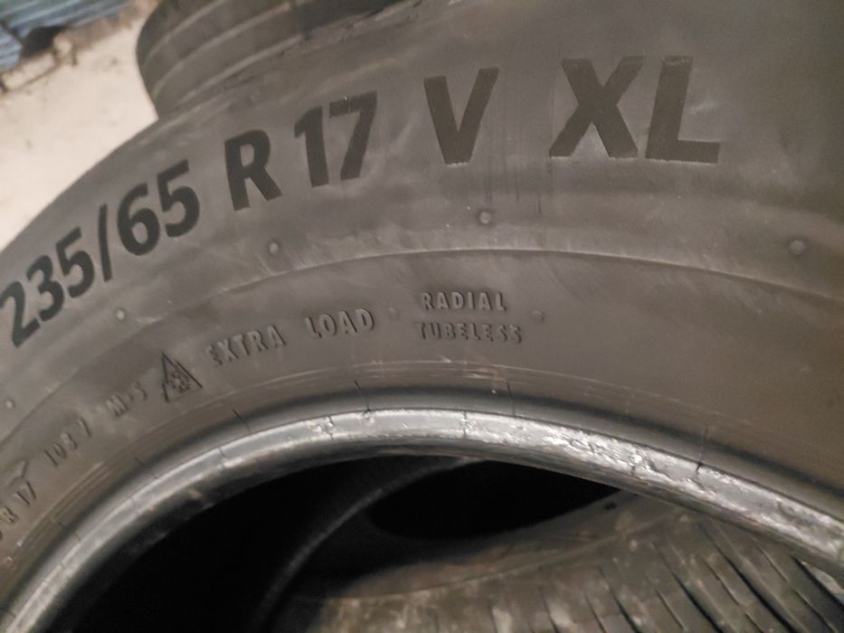 235/65/17" Continental 2бр.гуми
