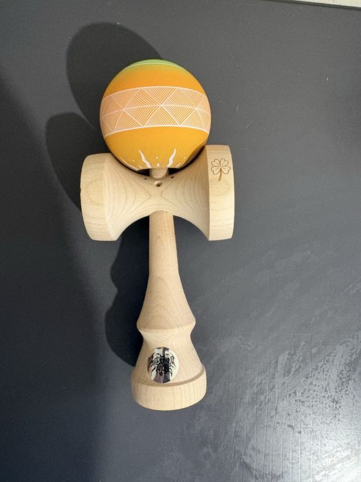 Kendama locked studios (nu miguel sweets krom)