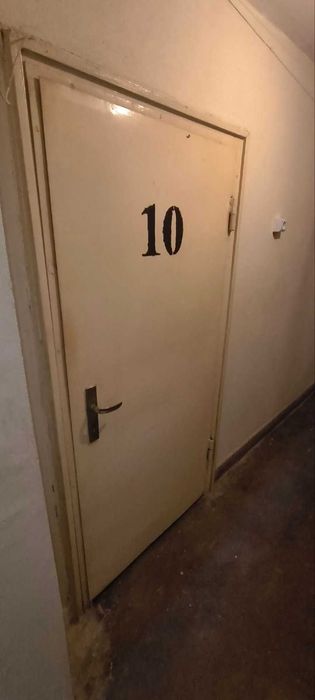 таванска стая под наем