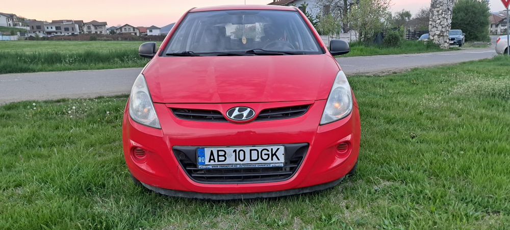 Hyundai  I 20 An 2012