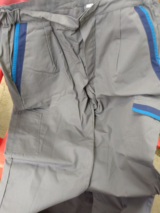 Pantaloni de lucru