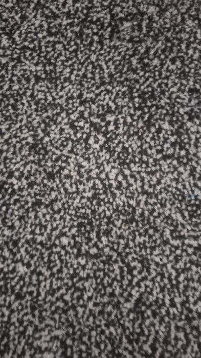 2ta bir xil gilam sotiladi