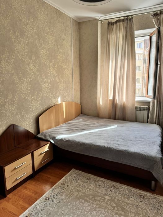 Продам спальный гарнитур