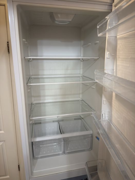 Холодильник indesit