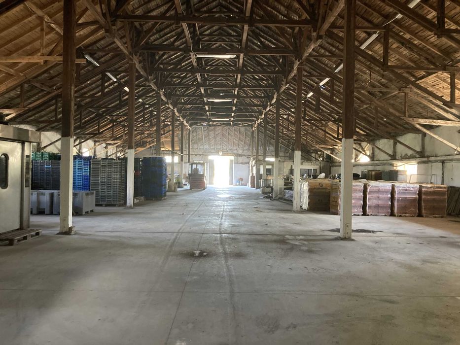 Склад/Зърнобаза в Горна Оряховица до захарни заводи