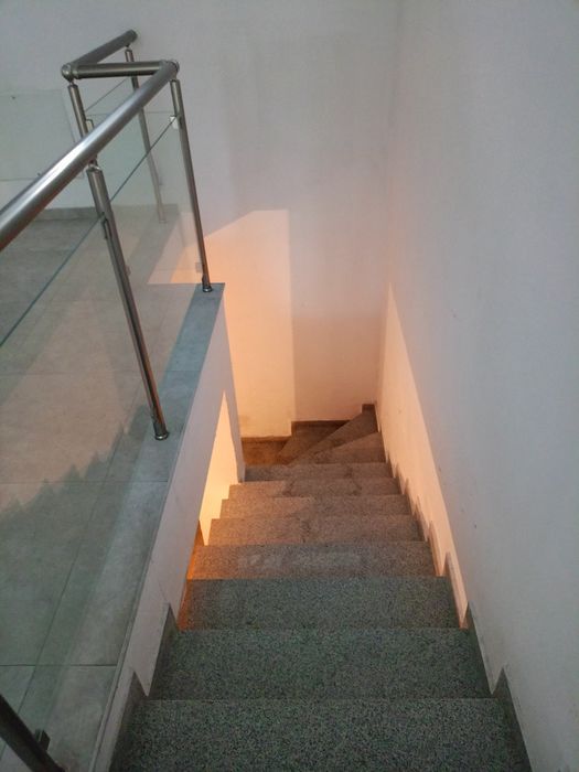 Дава се под наем Магазин в Пловдив, Централна гара - 120 кв.м за 765 € - Снимка #4