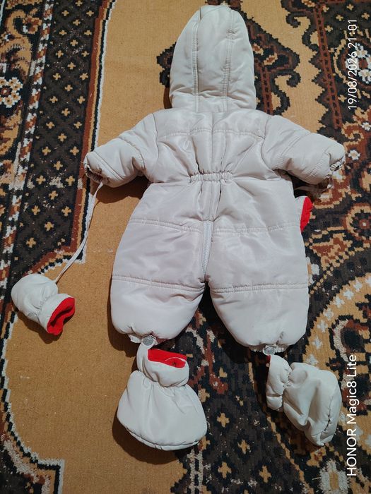 Бебешки космонавт