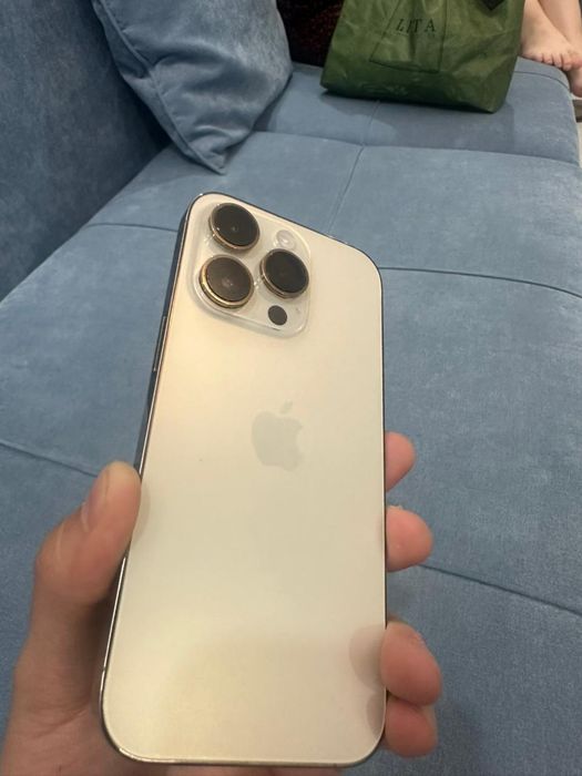 Продам айфон 14 про