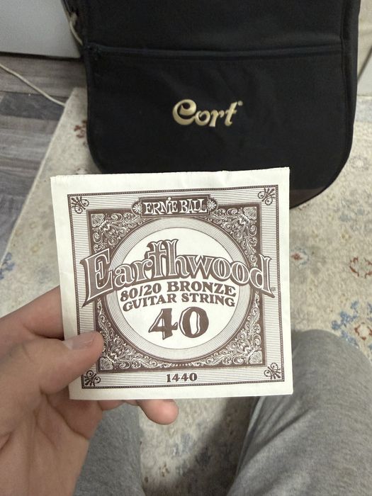 Продам Акустическая гитара Cort AD880 NS