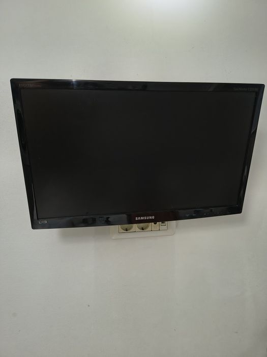 Samsung T22B300EW