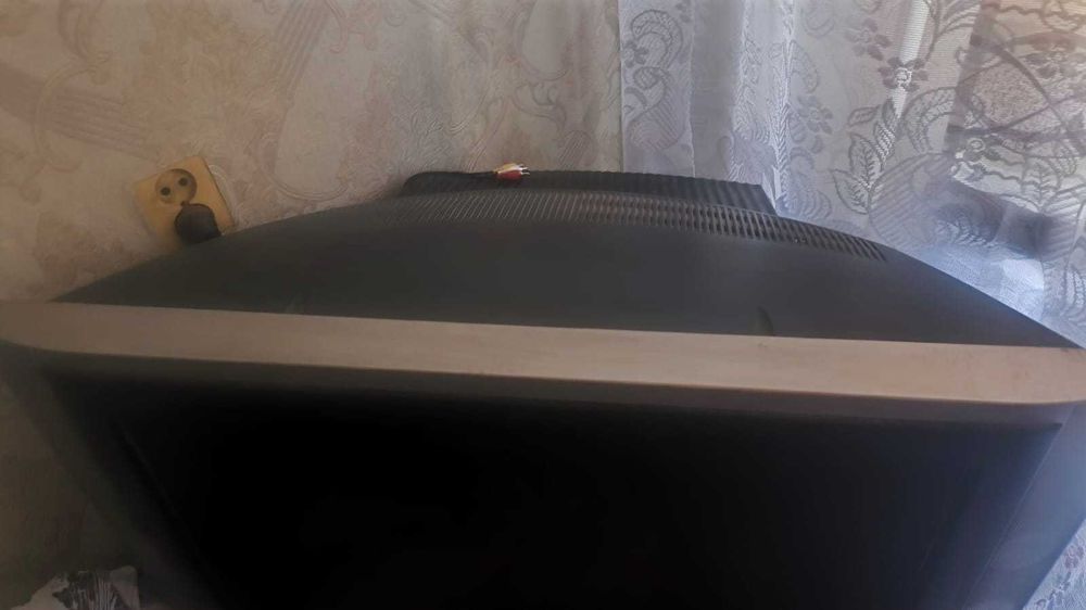 Продам телевизор