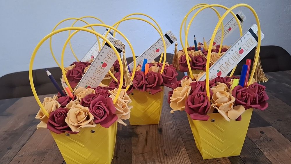 10 евро кошница с 23 рози