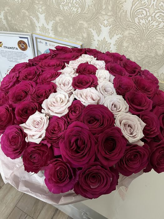 Цветы в корзинке 51 шт.  В виде буквы «А»