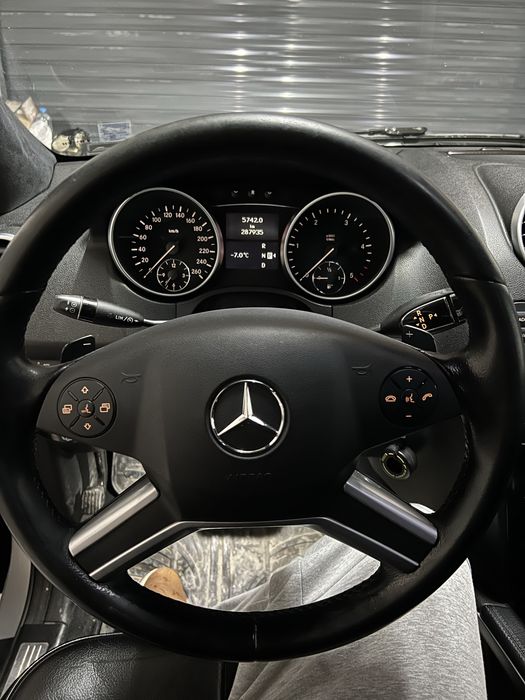 Продавам Mercedes ML W164 320 cdi facelift